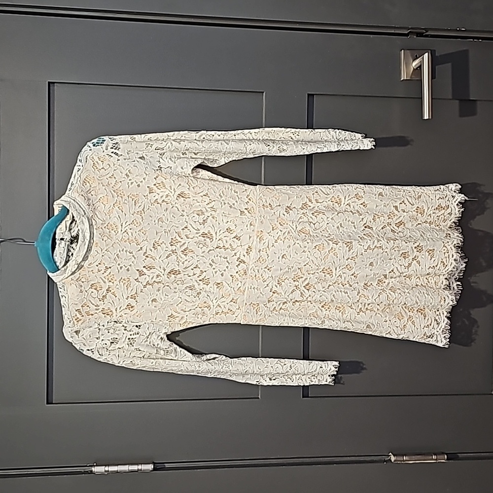 NWT "In the Style" Lace Bodycon Dress